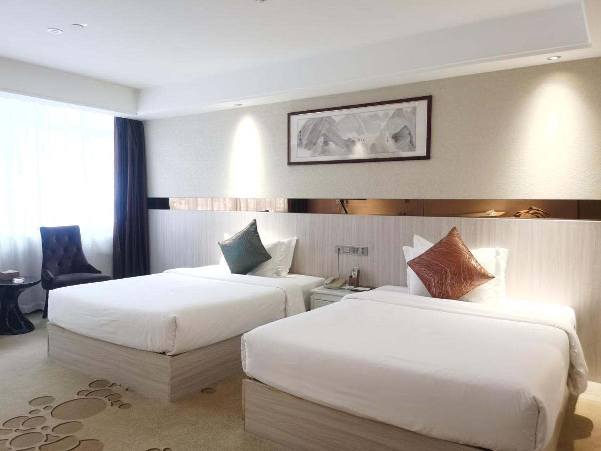Paco Hotel Tianhe Coach Terminal Metro Satation Guangzhou-Free Shuttle Bus For Canton Fair ภายนอก รูปภาพ