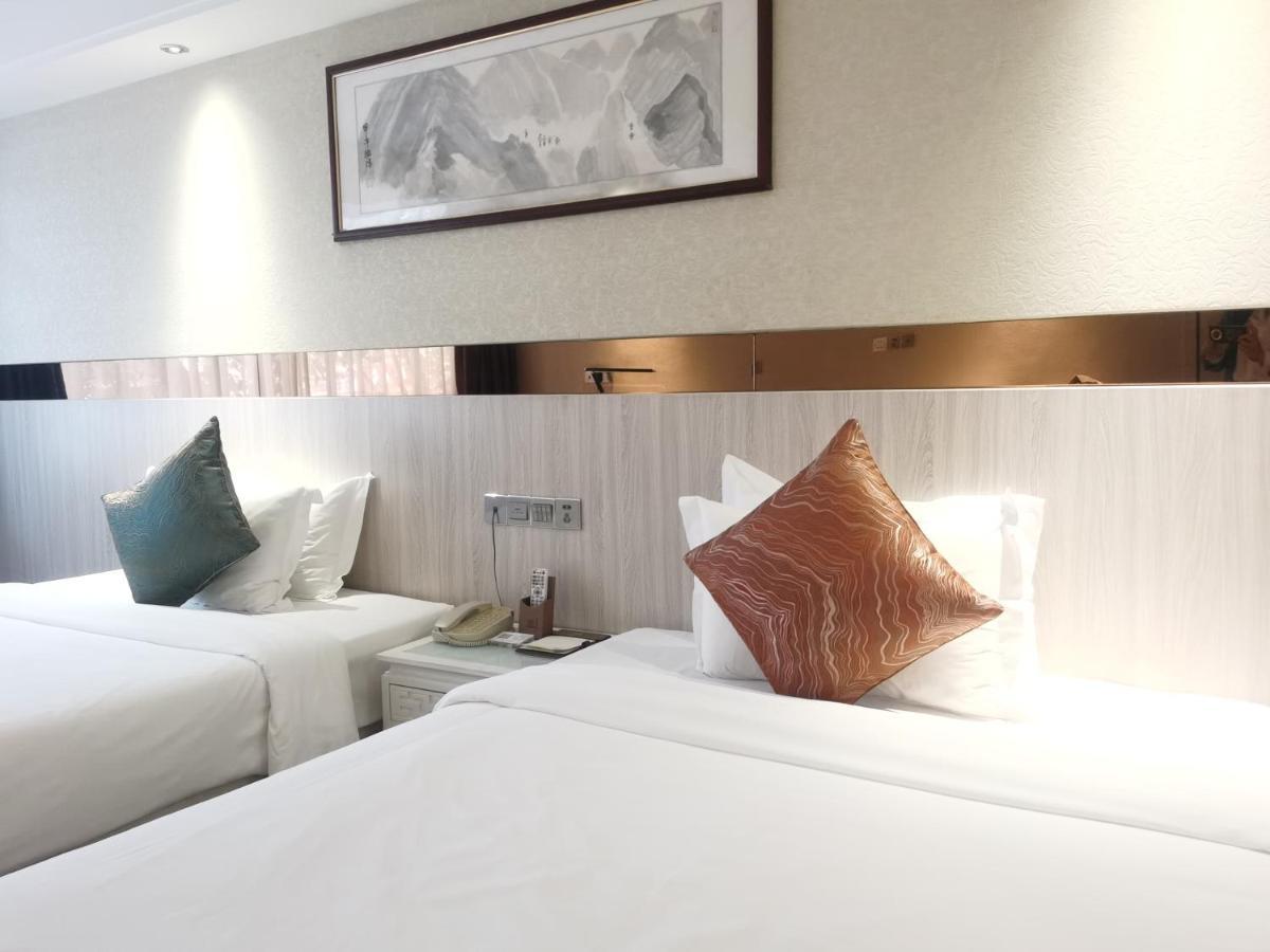 Paco Hotel Tianhe Coach Terminal Metro Satation Guangzhou-Free Shuttle Bus For Canton Fair ภายนอก รูปภาพ