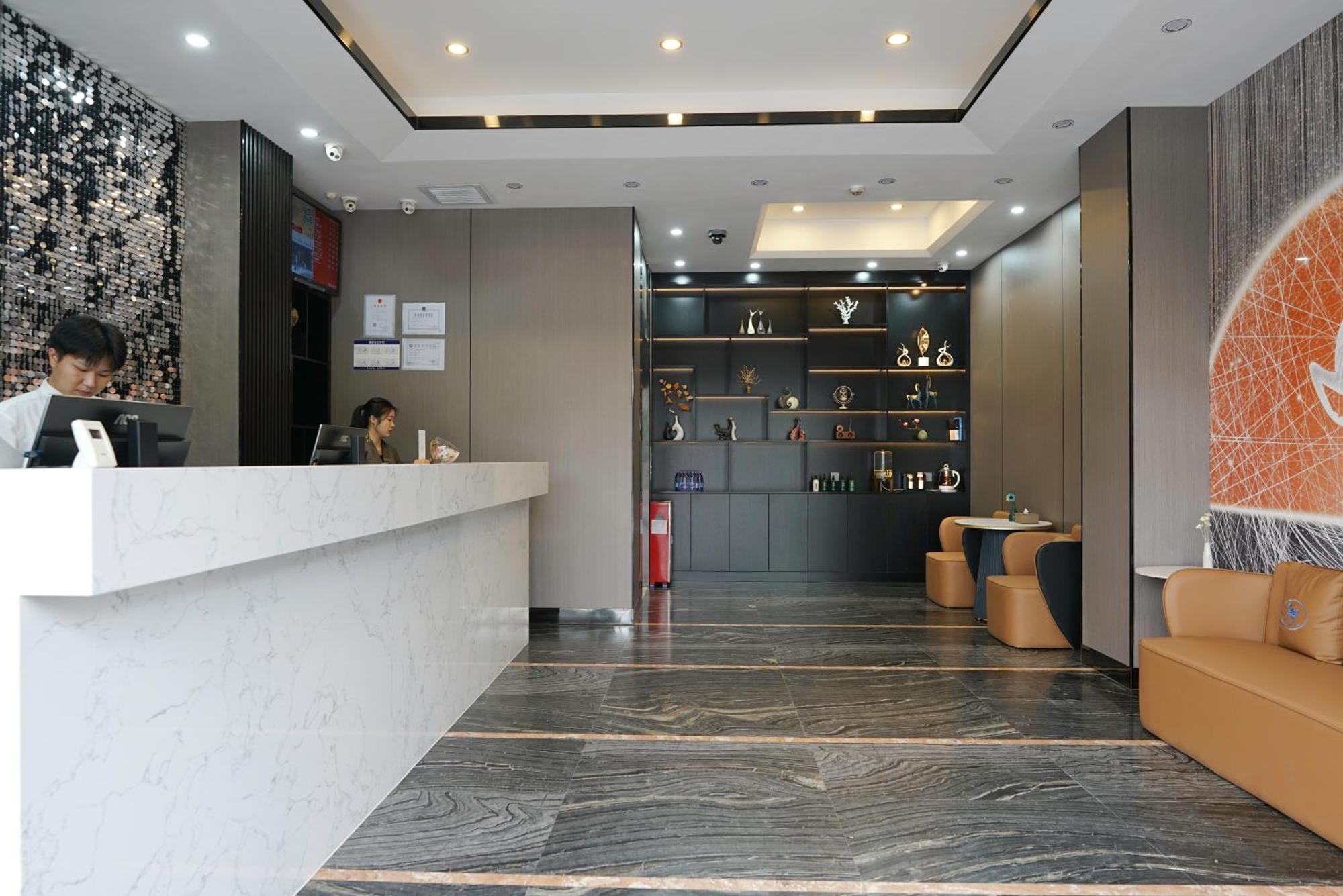 Paco Hotel Tianhe Coach Terminal Metro Satation Guangzhou-Free Shuttle Bus For Canton Fair ภายนอก รูปภาพ